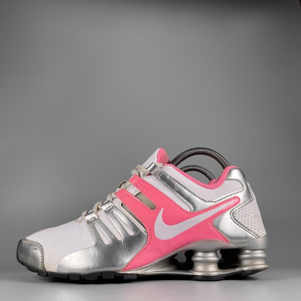 Nike Shox Women's Size 7.5 White Pink Running Sneakers Casual Shoes Walking GUC